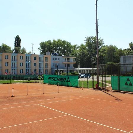 Hotel Korekt Banka Exterior photo